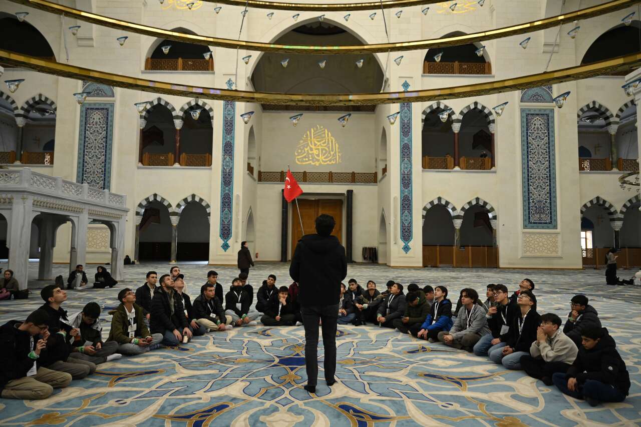 Konya Büyükşehir, öğrencileri İstanbul’a götürüyor 5